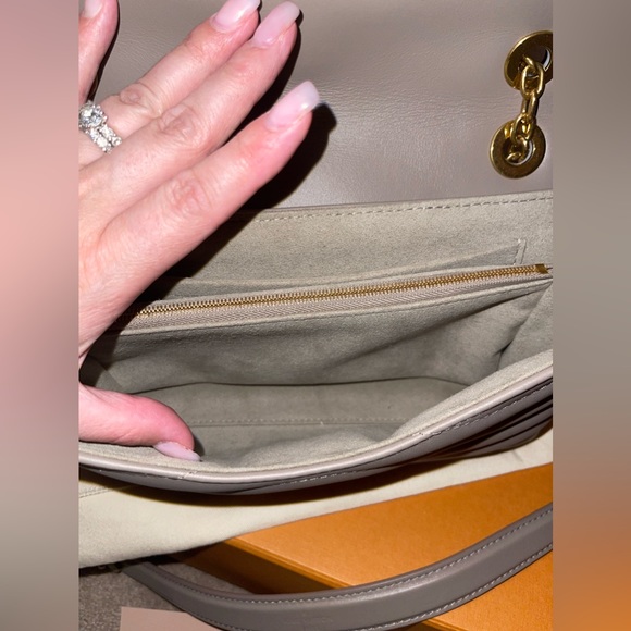 Louis Vuitton New Wave Chain Bag MM - Picture 2 of 6